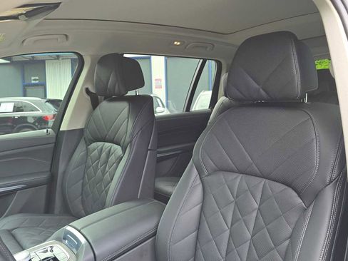 Used 2025 BMW X7 xDrive40i w/ Premium Package AWD/4WD image 22