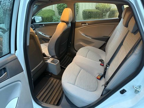 Used 2017 Hyundai Accent SE image 10