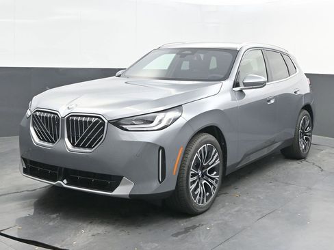 New 2026 BMW X3 xDrive30 w/ Premium Package image 3