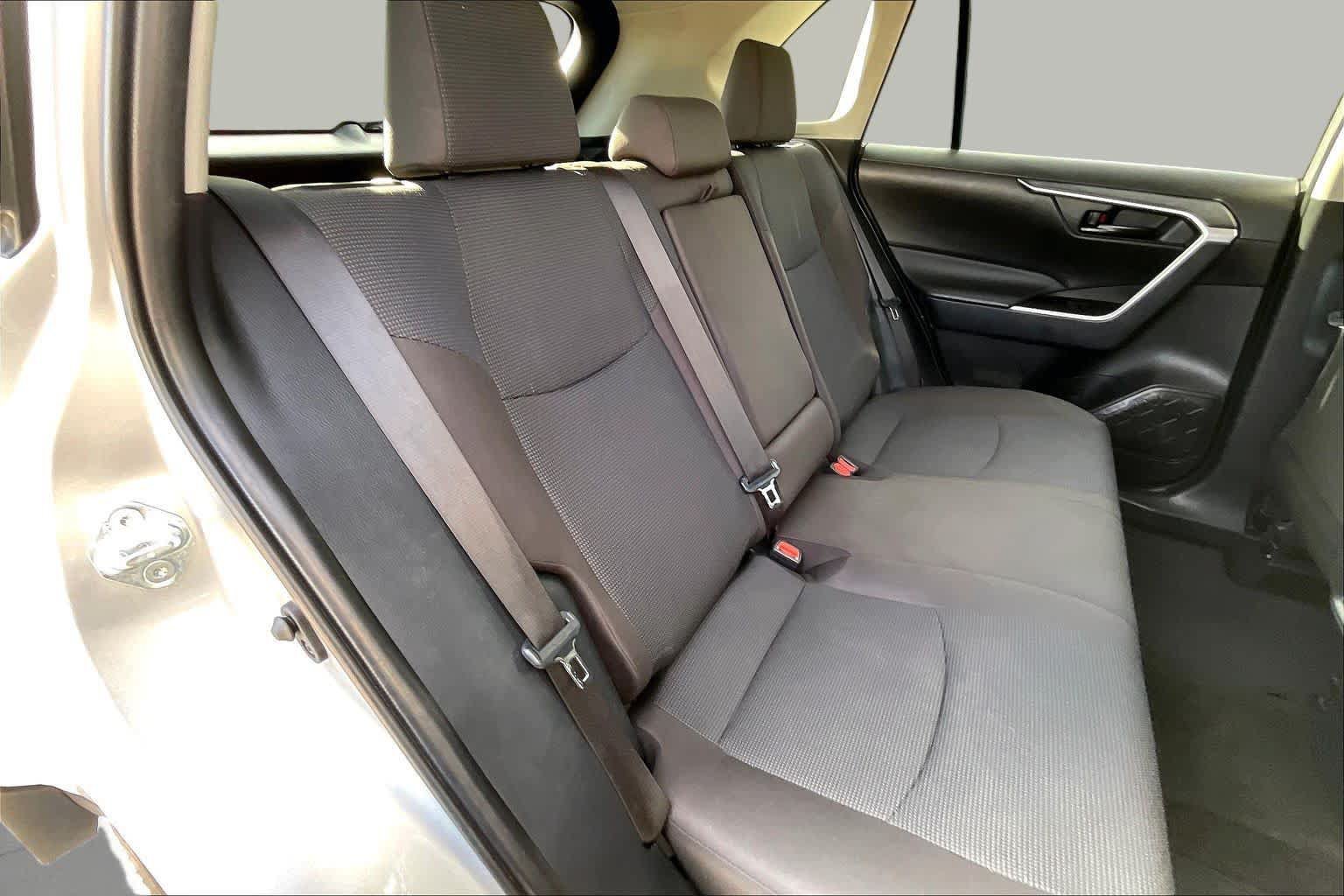 Used 2025 Toyota RAV4 LE FWD image 37
