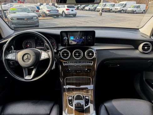 Used 2016 Mercedes-Benz GLC 300 image 7