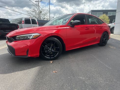 Used 2025 Honda Civic Sport image 1