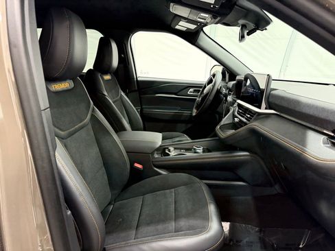 New 2026 Ford Explorer Tremor w/ Tremor Convenience Package image 22