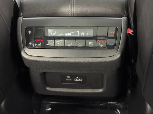 Used 2022 Nissan Pathfinder SL w/ SL Premium Package image 29