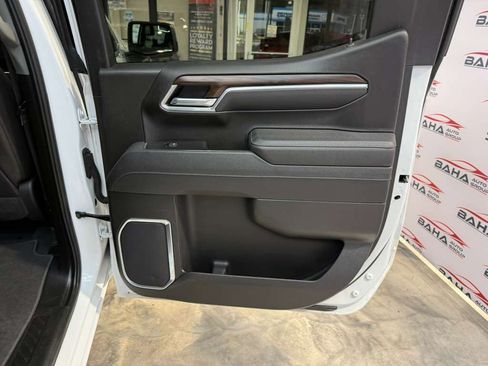 Used 2025 GMC Sierra 1500 SLT AWD/4WD image 44