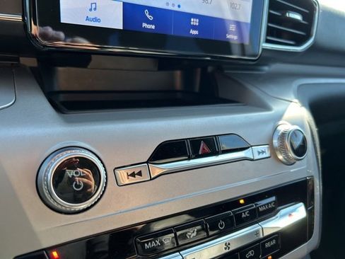 Used 2023 Ford Explorer XLT w/ Equipment Group 202A image 26