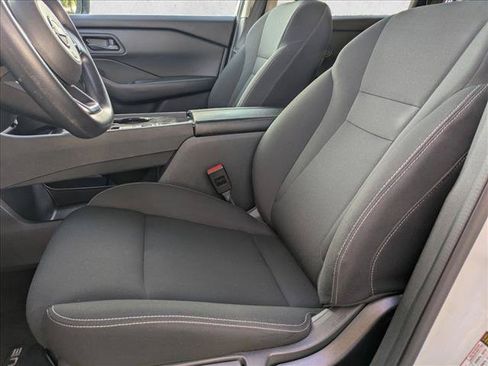 Used 2024 Nissan Rogue S FWD image 11