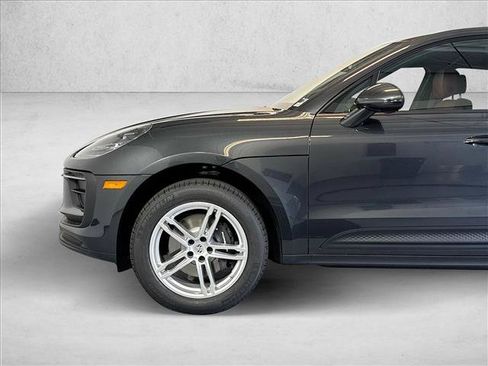 Used 2026 Porsche Macan AWD/4WD image 29