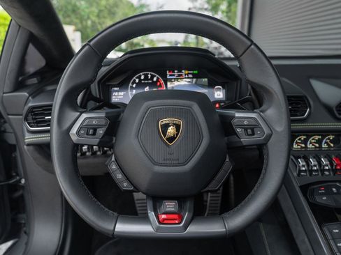 Used 2016 Lamborghini Huracan LP 610-4 image 17