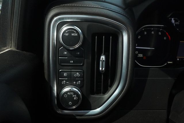 Used 2022 GMC Sierra 3500 SLE w/ SLE Convenience Package AWD/4WD image 12
