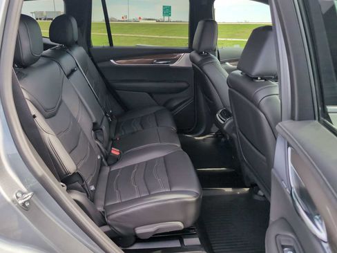 Used 2025 Cadillac XT6 Premium Luxury w/ Platinum Package AWD/4WD image 38