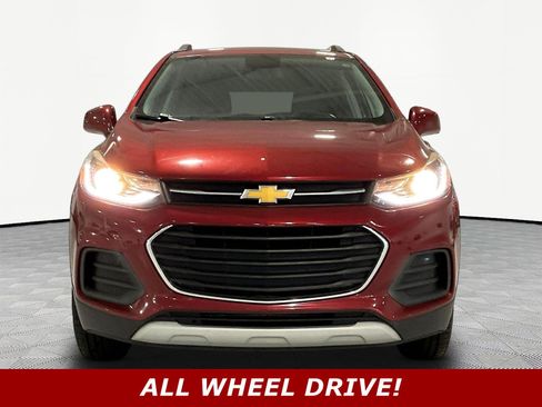 Used 2022 Chevrolet Trax LT w/ Driver Confidence Package AWD/4WD image 2
