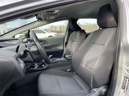 Used 2024 Toyota Prius LE image 18