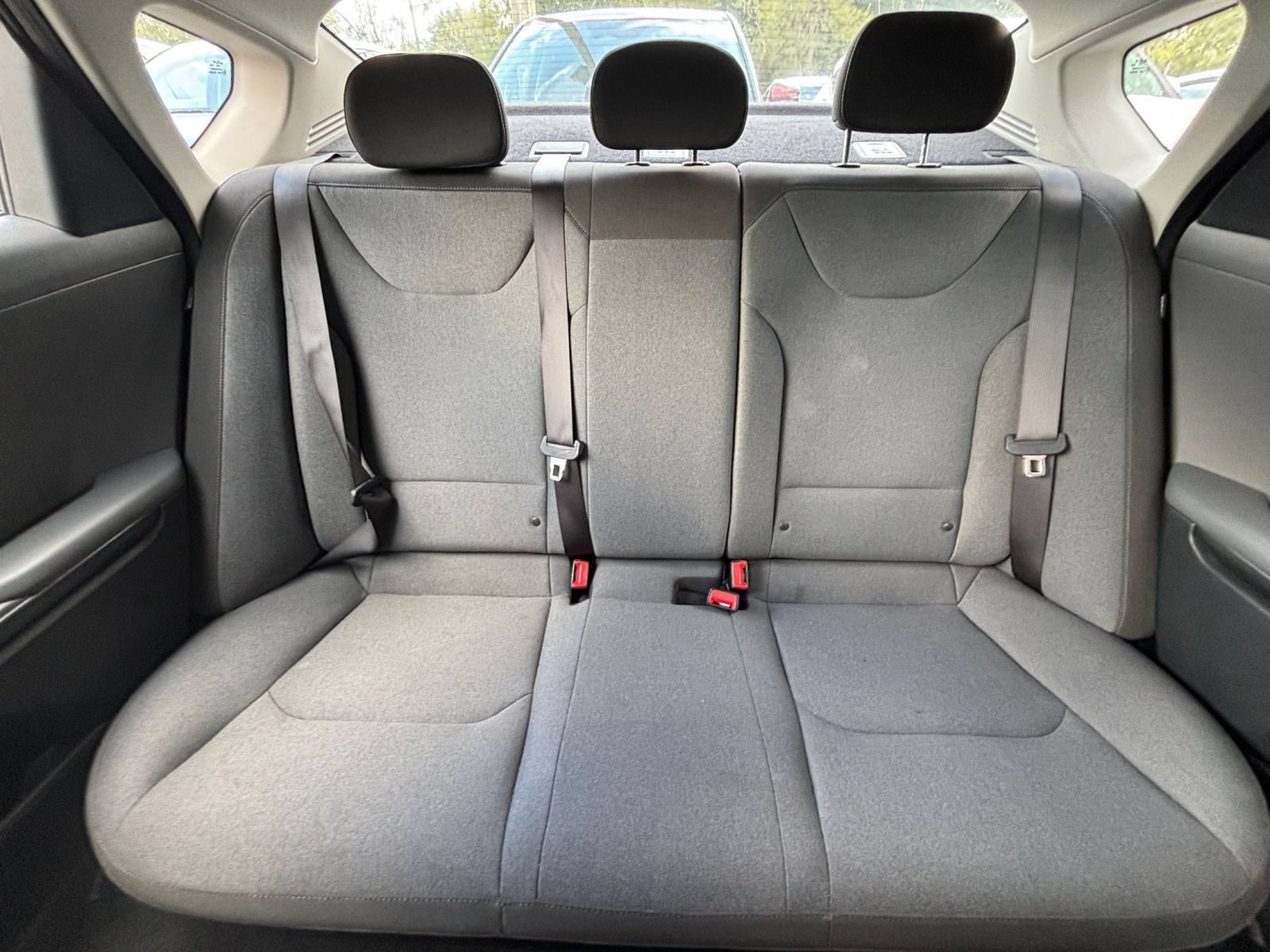 Used 2025 Kia K4 FWD image 36