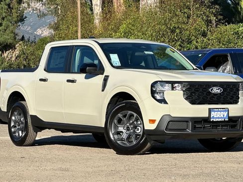 New 2025 Ford Maverick XLT w/ XLT Luxury Package AWD/4WD image 2