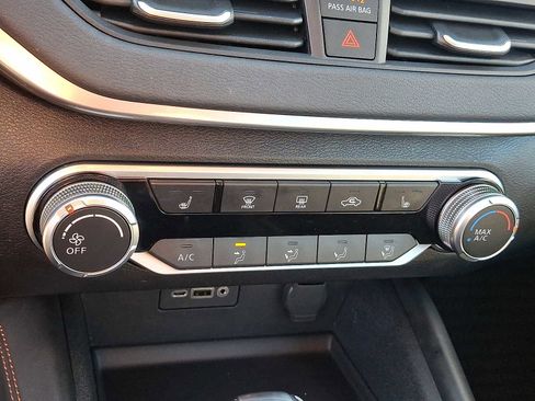 Used 2020 Nissan Altima 2.5 SR w/ Premium Package image 14