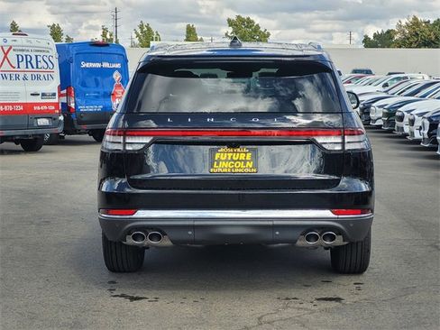 New 2026 Lincoln Aviator AWD image 5
