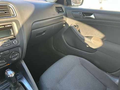 Used 2012 Volkswagen Jetta S image 18