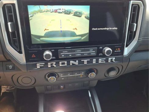 Used 2026 Nissan Frontier SV RWD image 15