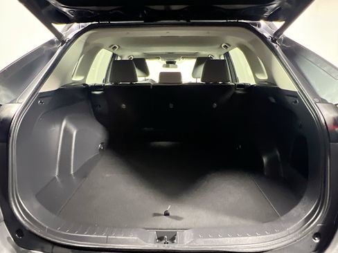 Used 2020 Toyota RAV4 XLE Premium FWD image 34