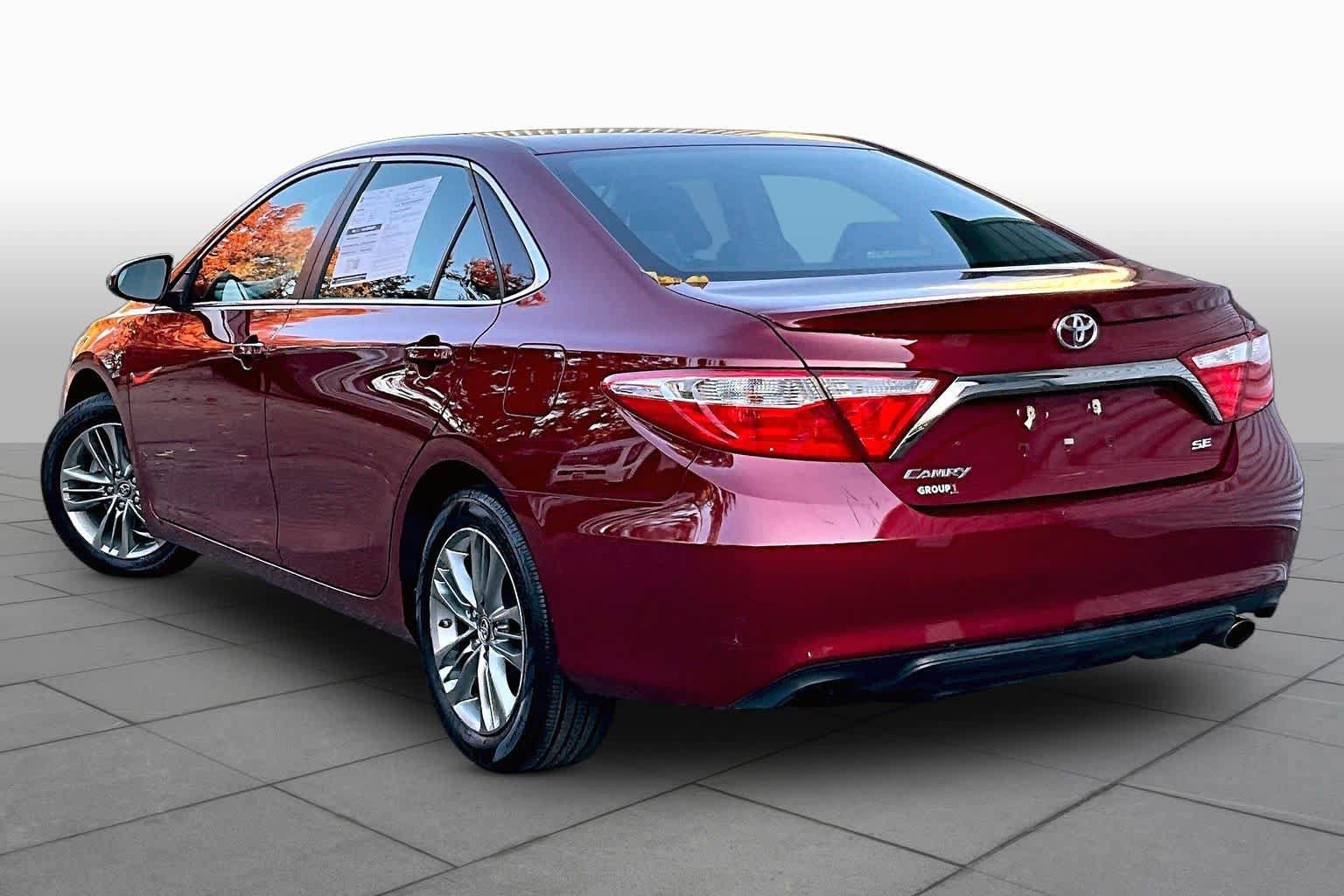 Used 2016 Toyota Camry SE FWD image 12