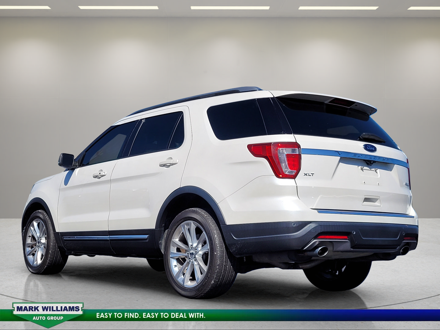 Used 2018 Ford Explorer XLT w/ Equipment Group 202A AWD/4WD image 6
