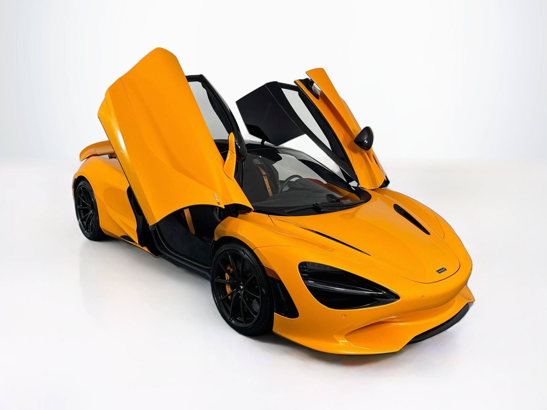 Used 2025 McLaren 750S RWD image 57