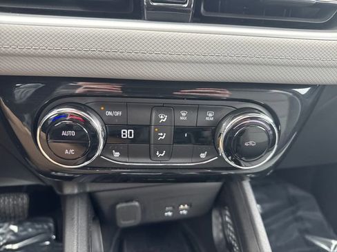 Used 2024 Chevrolet TrailBlazer LT w/ Convenience Package image 21