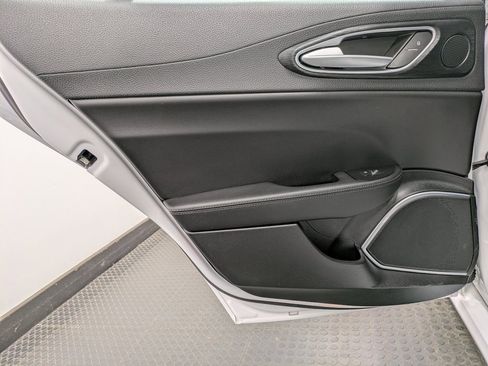 Used 2022 Alfa Romeo Giulia Sprint image 22