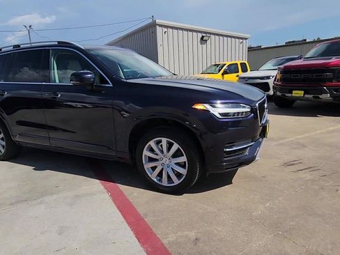 Used 2017 Volvo XC90 T6 Momentum w/ Vision Package AWD/4WD image 2