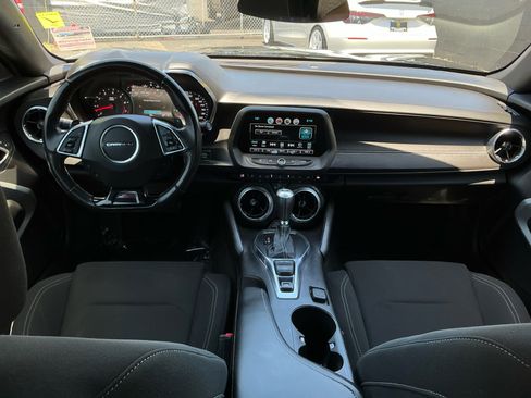 Used 2018 Chevrolet Camaro SS RWD image 17