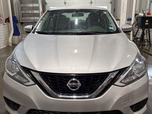 Used 2018 Nissan Sentra SV image 3