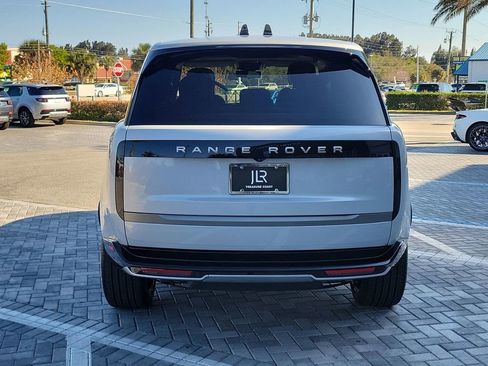 New 2026 Land Rover Range Rover SE image 4