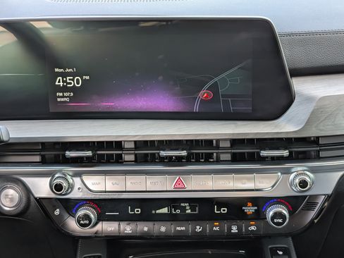 Used 2024 Kia Telluride SX Prestige X-Pro AWD/4WD image 17