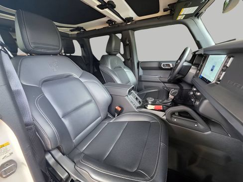 Used 2025 Ford Bronco Badlands AWD/4WD image 11