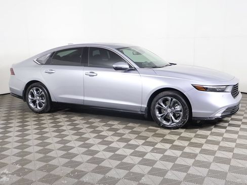 Used 2025 Honda Accord EX-L image 14