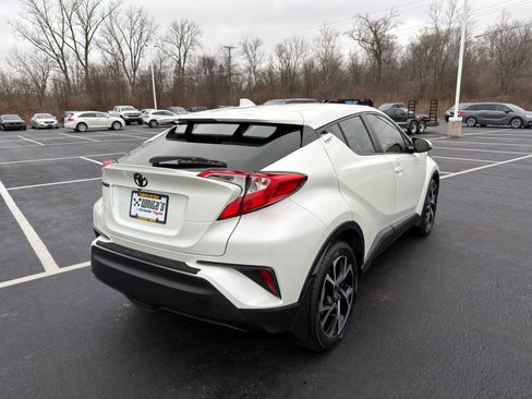 Used 2021 Toyota C-HR XLE image 6