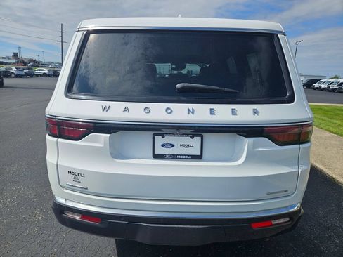 Used 2022 Jeep Wagoneer Series III w/ Convenience Group I AWD/4WD image 7