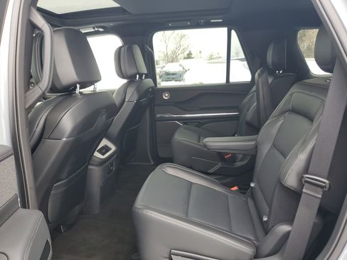 New 2025 Lincoln Navigator Reserve w/ Jet Appearance Package image 27