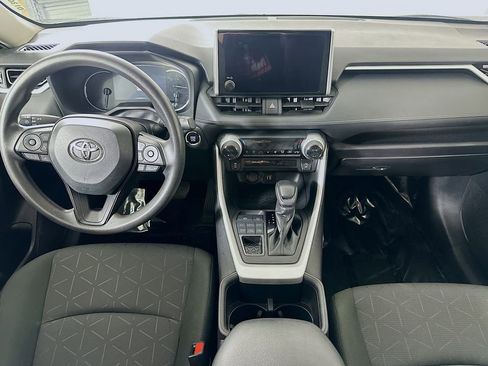 Used 2024 Toyota RAV4 XLE AWD/4WD image 18