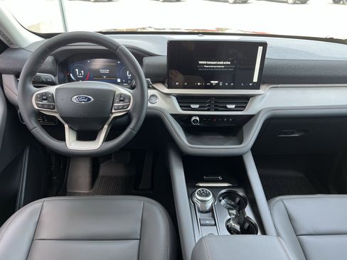 New 2025 Ford Explorer Active image 16