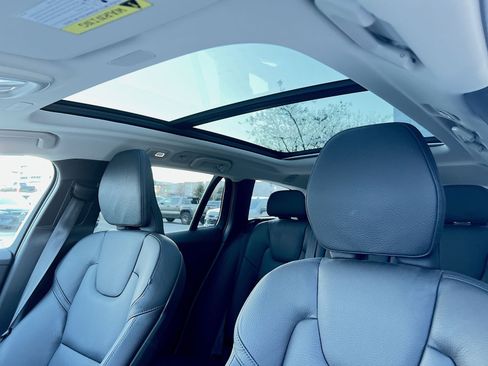 Certified 2024 Volvo V60 B5 Cross Country Plus image 23
