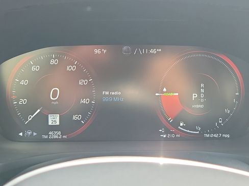 Used 2022 Volvo S60 T8 R-Design AWD/4WD image 21