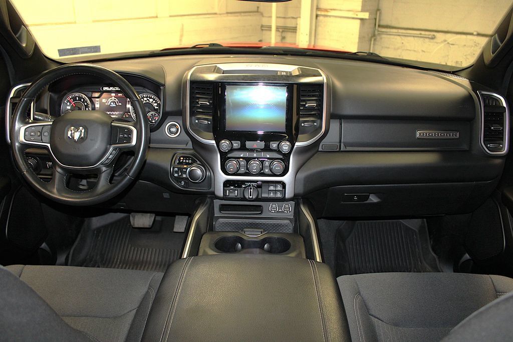 Used 2022 RAM 1500 Big Horn AWD/4WD image 9