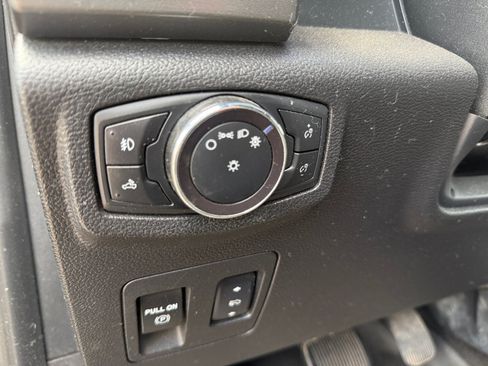 Used 2018 Ford F150 XLT w/ Equipment Group 302A Luxury AWD/4WD image 19