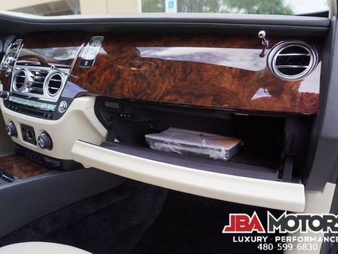 Used 2012 Rolls-Royce Ghost RWD image 28