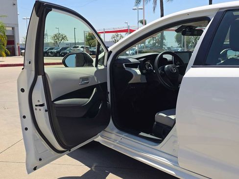 Used 2021 Toyota Corolla LE w/ Carpet Mat Package (TMS) FWD image 21