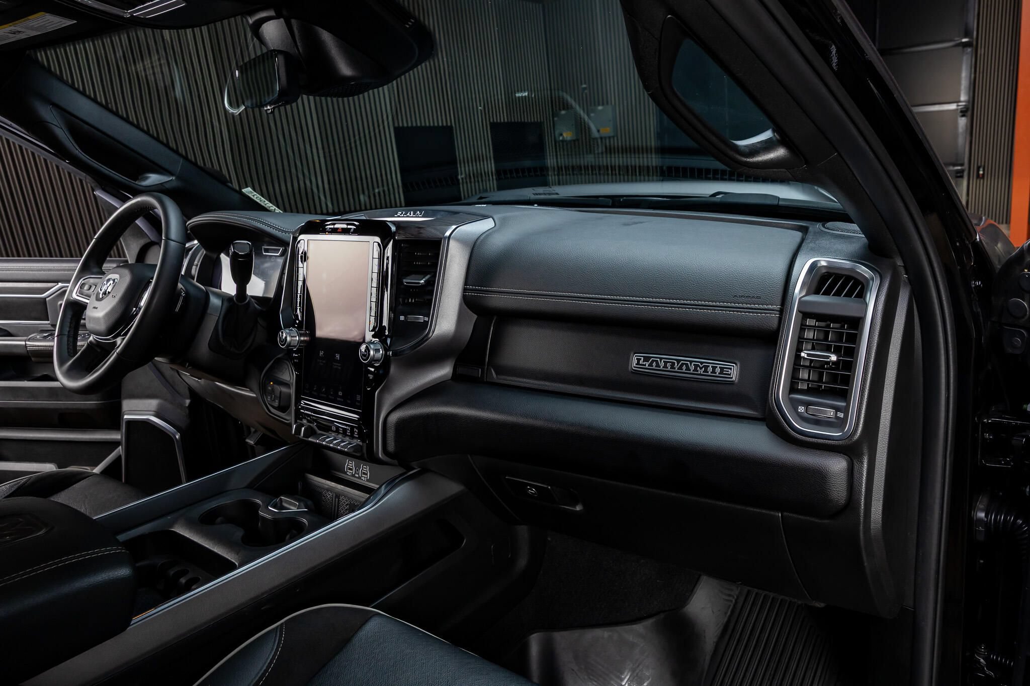Used 2025 RAM 2500 Laramie w/ Night Edition AWD/4WD image 17