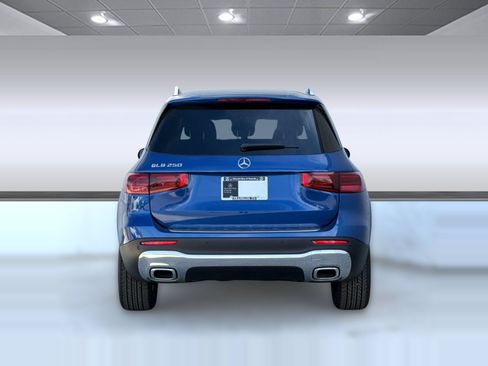 Used 2026 Mercedes-Benz GLB 250 image 9