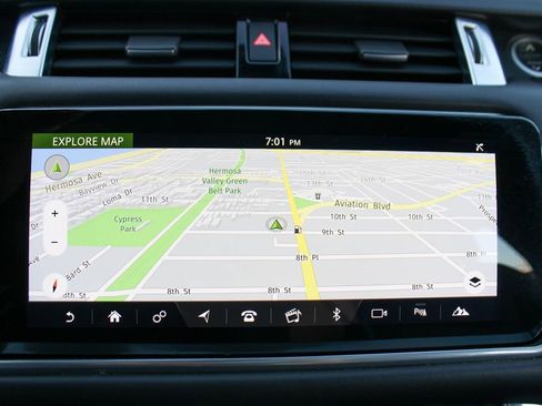 Used 2020 Land Rover Range Rover Sport HST image 28